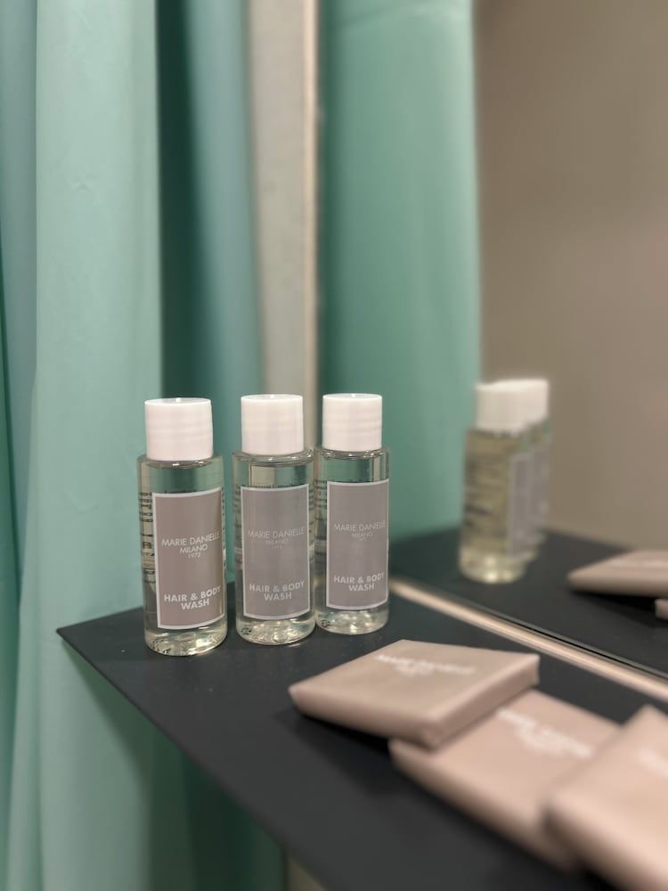 Figaro Suites Junior Suite 23