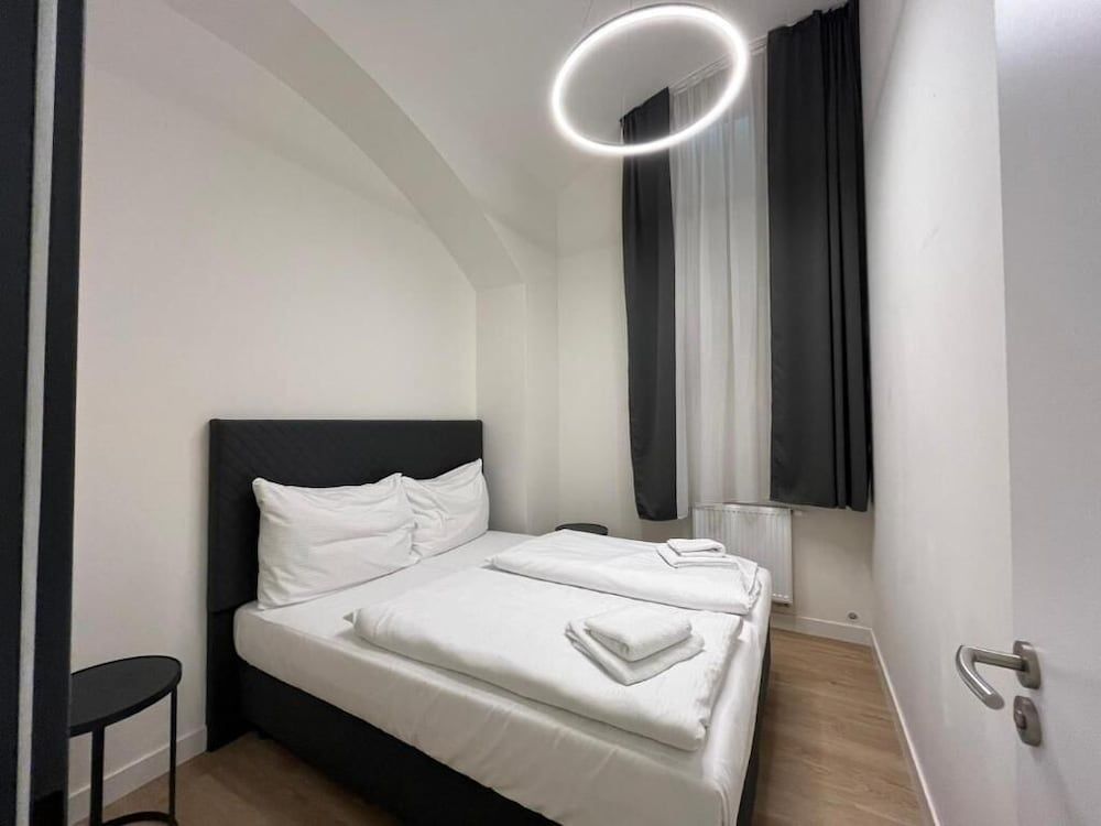 undefined Figaro Suites 6