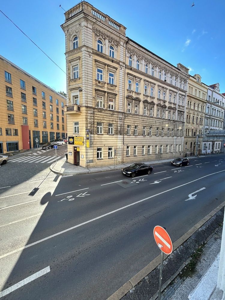 undefined Figaro Suites 2