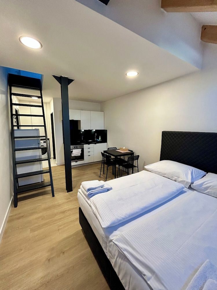 undefined Figaro Suites 5