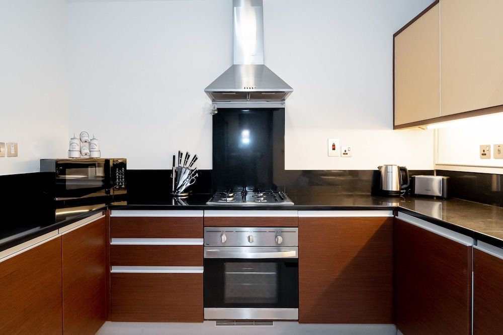 undefined Luton Vacation Homes Grandeur Residence 6