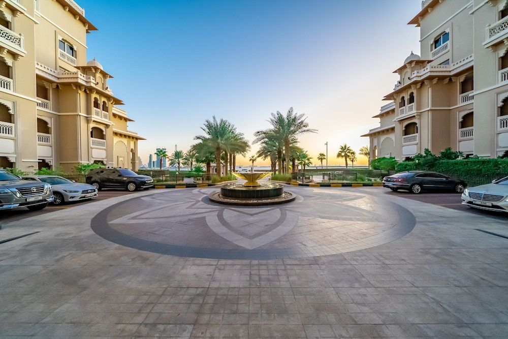 undefined Luton Vacation Homes Grandeur Residence 5