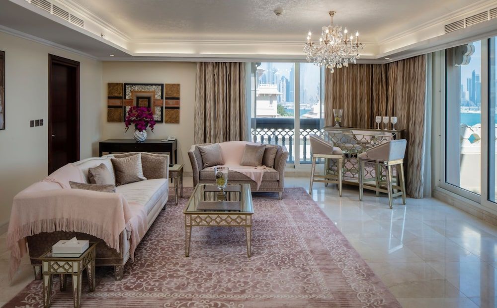 Luton Vacation Homes Grandeur Residence Apartment, 2 Bedrooms, Sea View, Beachfront 13