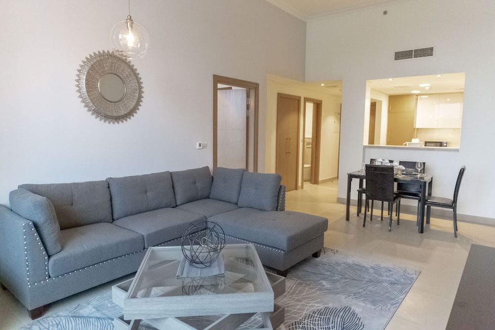 Bravo Way Burj Vista 1 Deluxe Apartment, 1 Bedroom, Balcony, City View 18