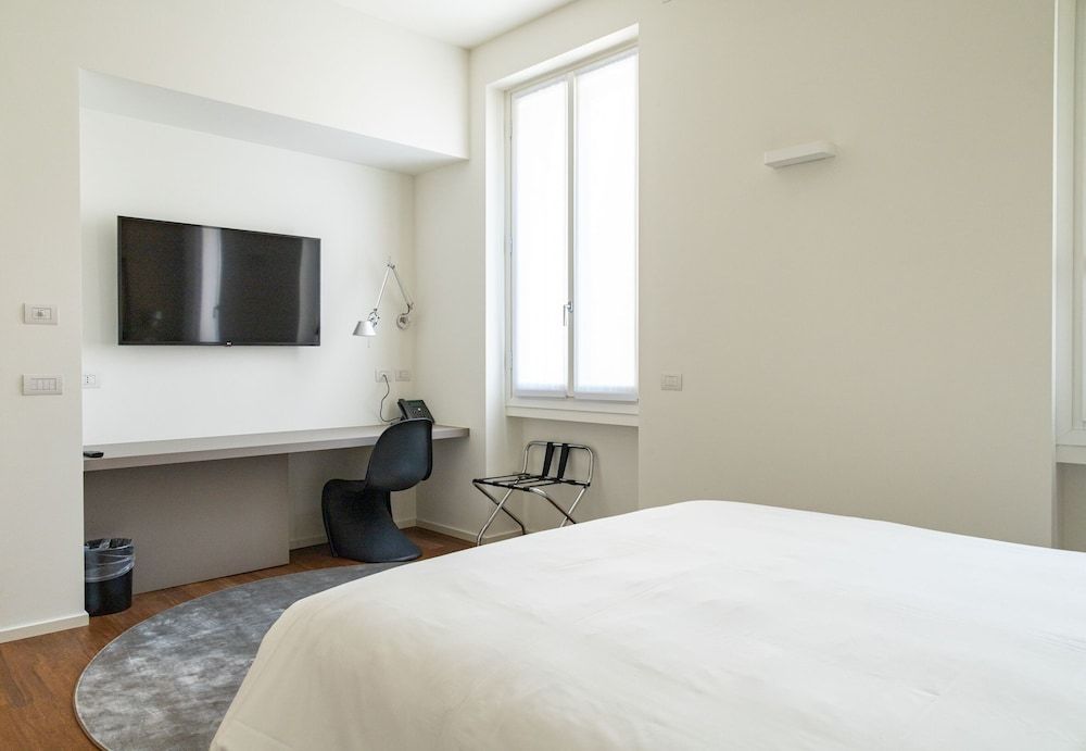 undefined Ariosto Social Club 6