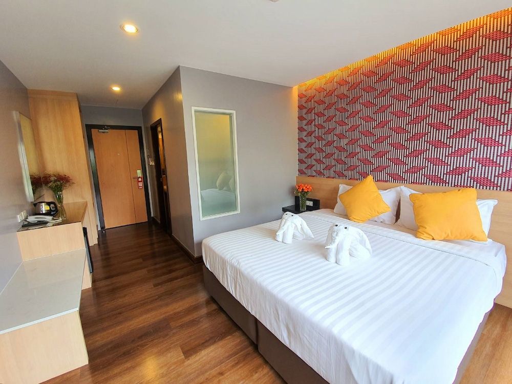 undefined Season Place Hotel 9