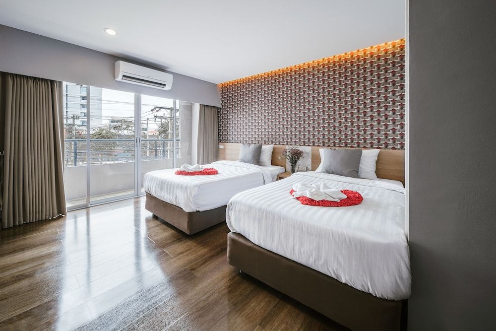 undefined Season Place Hotel 5