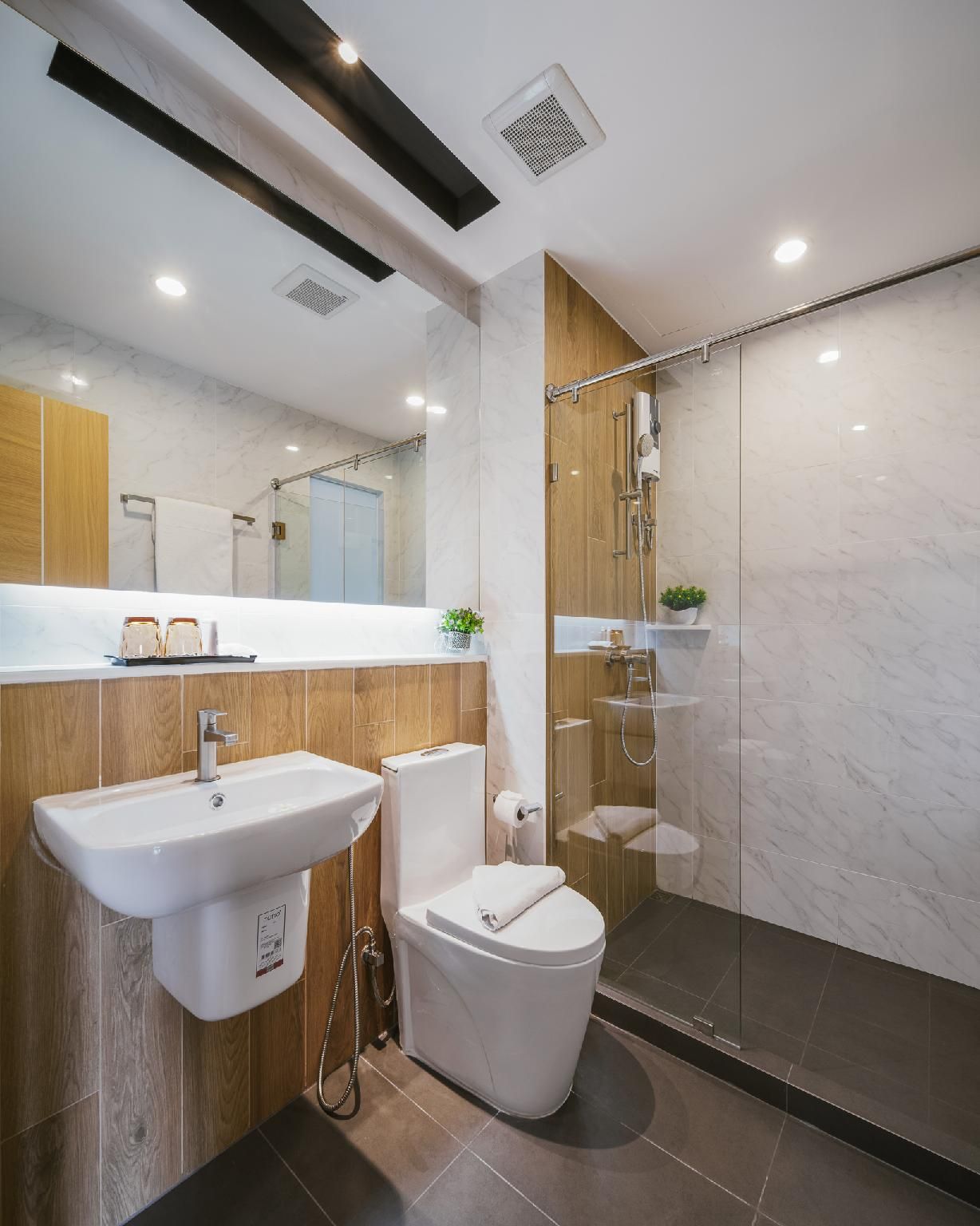 undefined Season Place Hotel 8