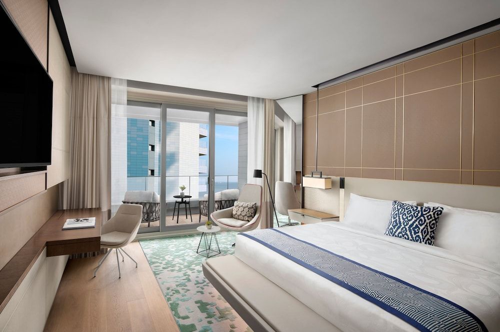 Executive Suite, 1 King Bed, Sea View, Executive Lounge Access