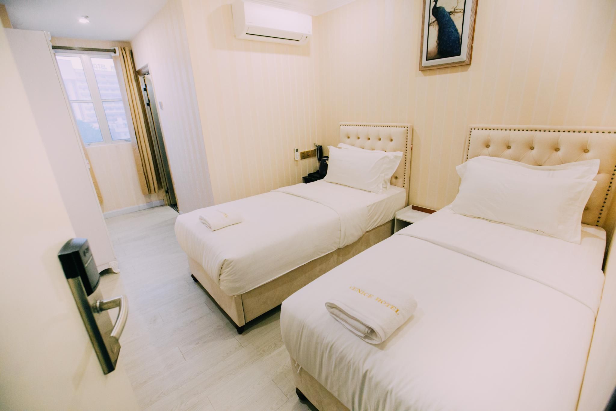 undefined Venice Hotel 9