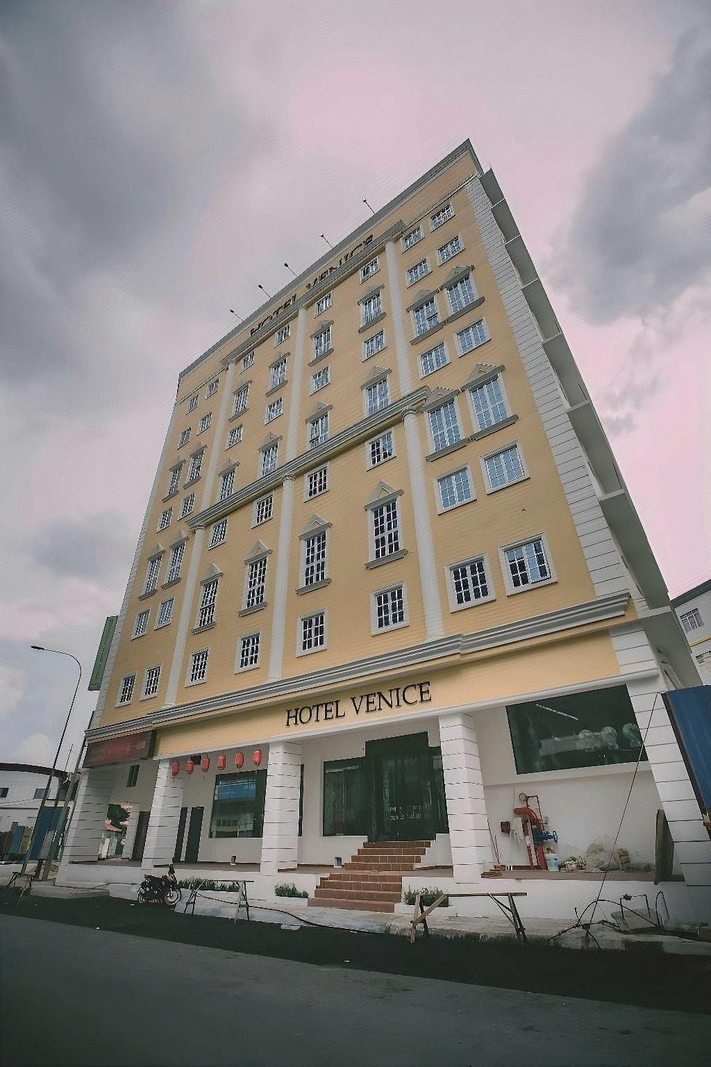 undefined Venice Hotel 2