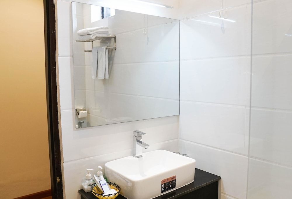 7s Hotel An Phú Central Premium Double Room 8