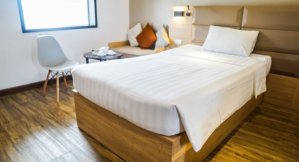 undefined 7s Hotel An Phú Central 10