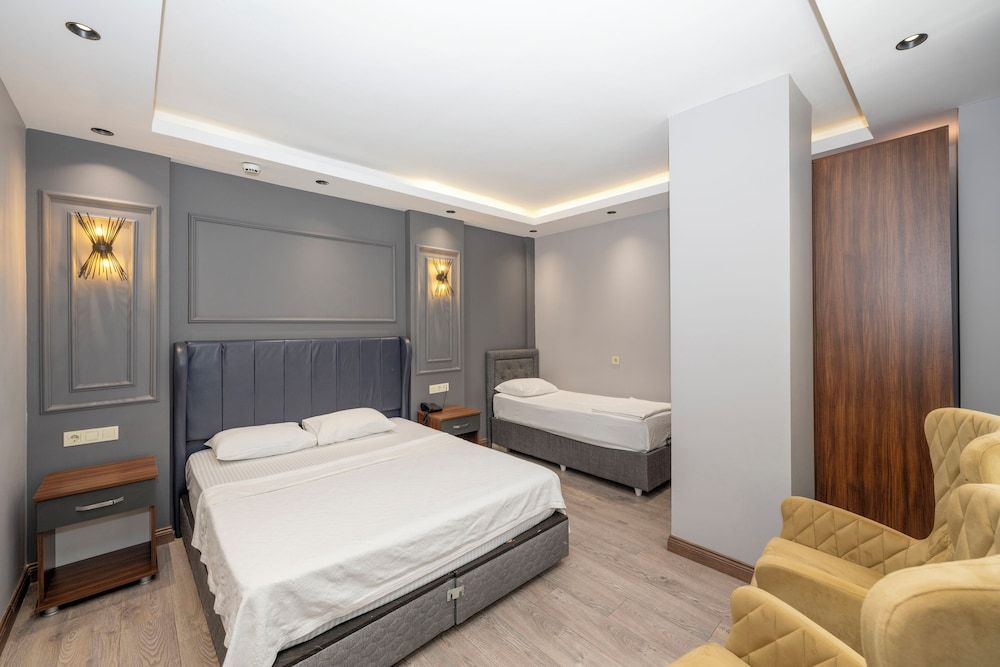 undefined Comfort Suites Hotel