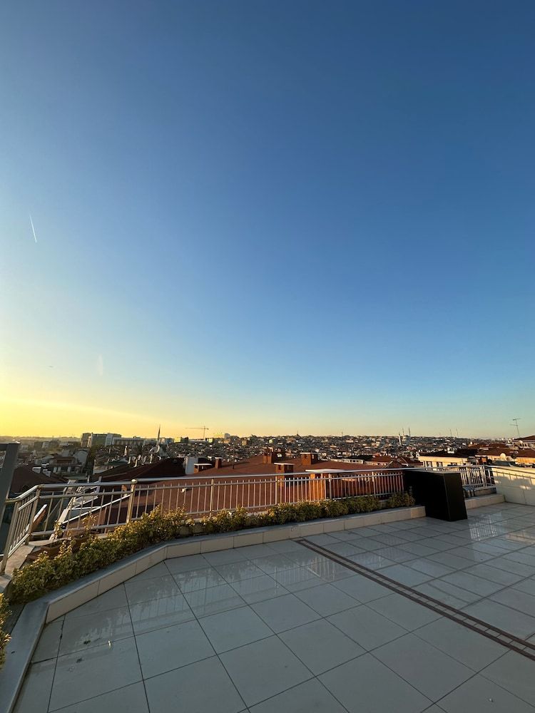 undefined Comfort Suites Hotel 8