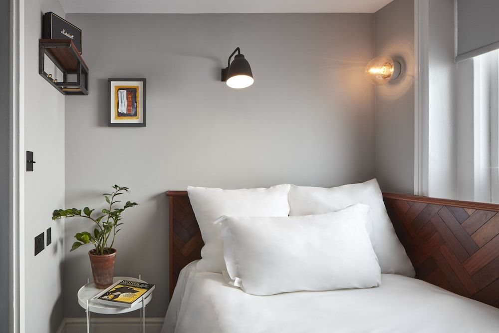 undefined The Pilgrm Hotel 10