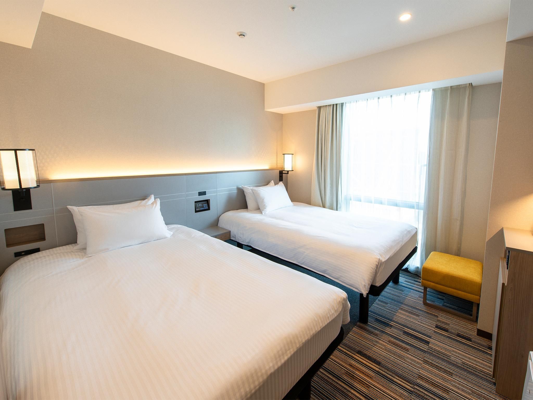 Twin Room B
