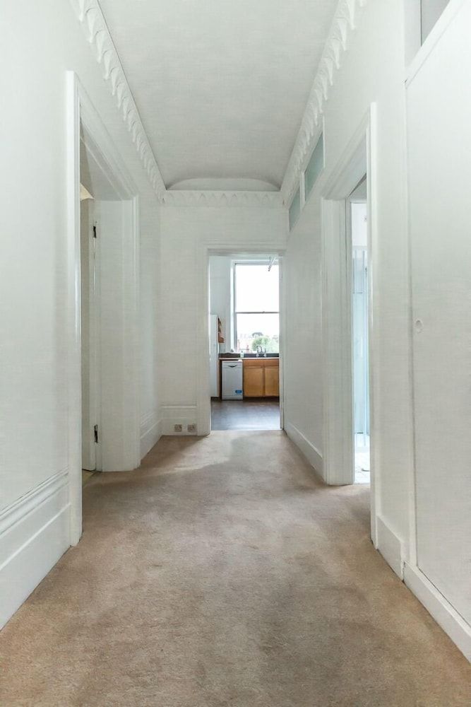 undefined Spacious 1BR Period Apartment Hampstead 10