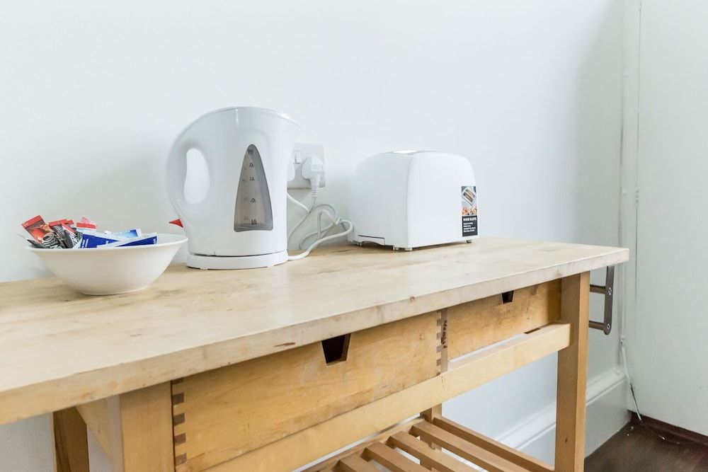 Spacious 1BR Period Apartment Hampstead Apartment 6