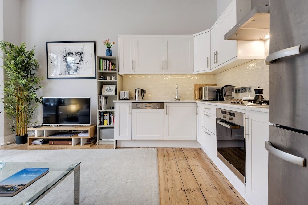 undefined Contemporary Clapham Home Near Wandsworth Common 9