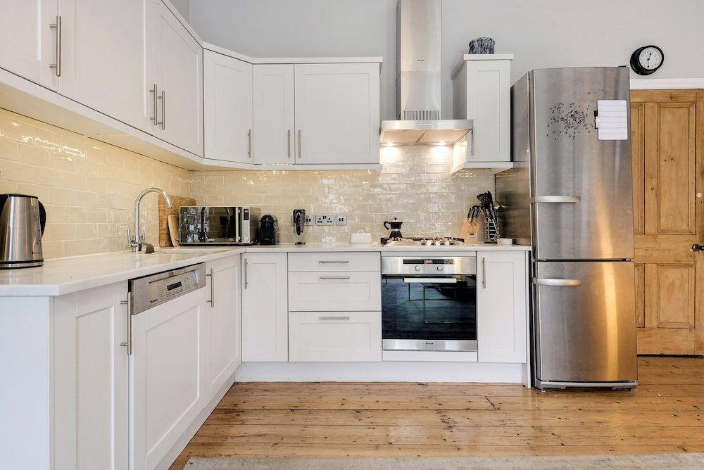 undefined Contemporary Clapham Home Near Wandsworth Common 10