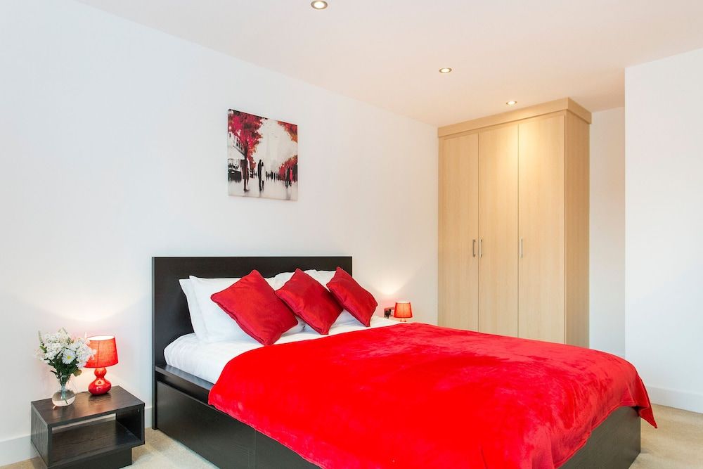 undefined JOIVY Lovely 1-bed Flat Near 02 Arena 6