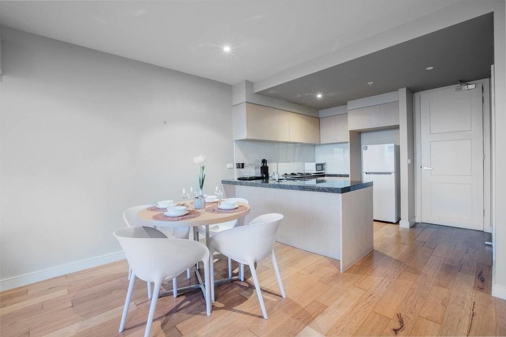 undefined Sweet Apartment At Centro Melbourne 2