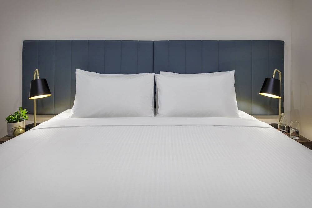 Brady Apartment Hotel Hardware Lane One Bedroom Apartment + Study