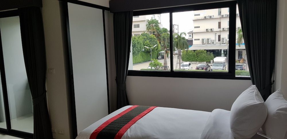 KOS Hotel Suvarnabhumi Airport Superior Twin Room 7