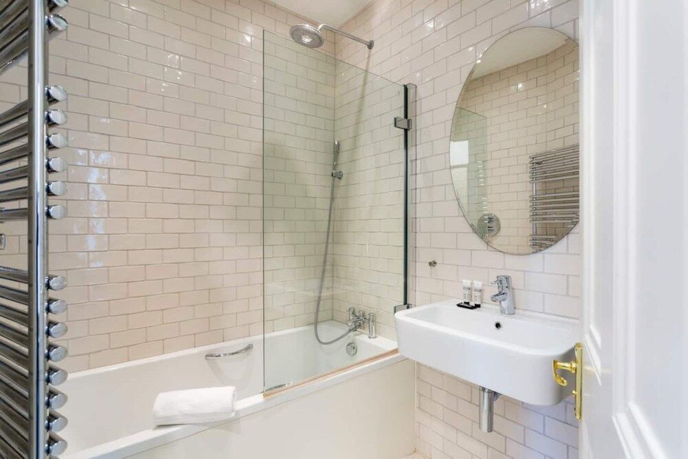 Stunning 2 Bed Apt W Garden in Clapham Apartment (2 Bedrooms) 11