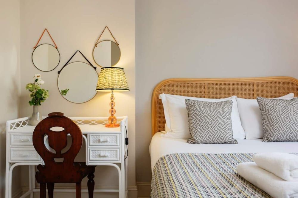 undefined Stunning 2 Bed Apt W Garden in Clapham 5