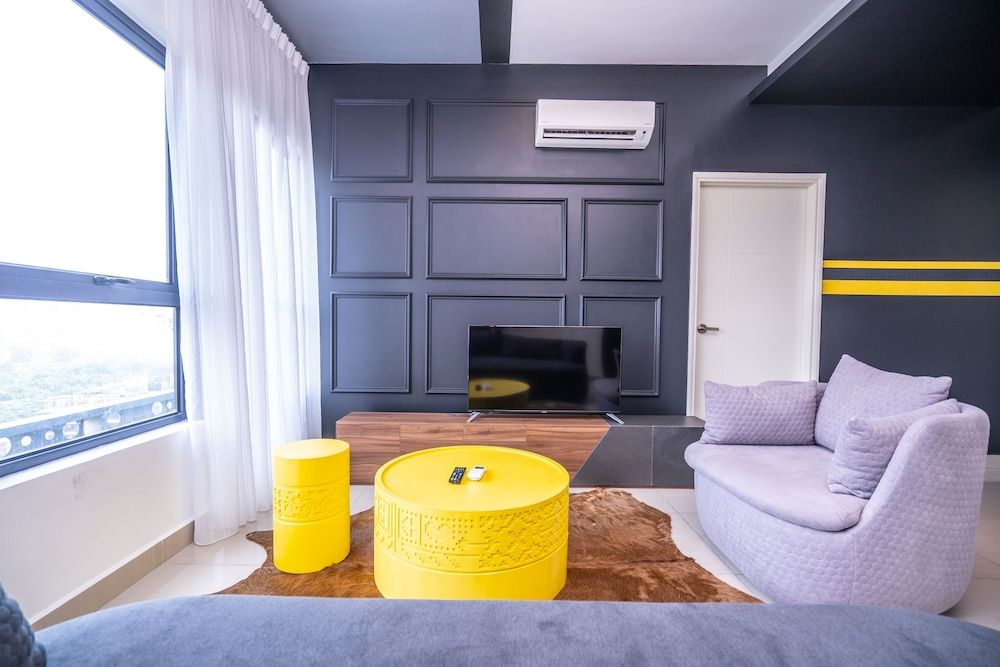 OYO Home 89392 Incredible 2br Arte Plus Classic Room 25