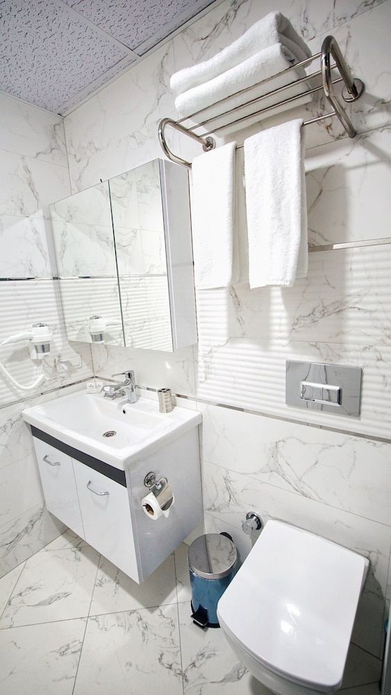 Cape Palace Hotel Standard Double Room - Ground Floor 4