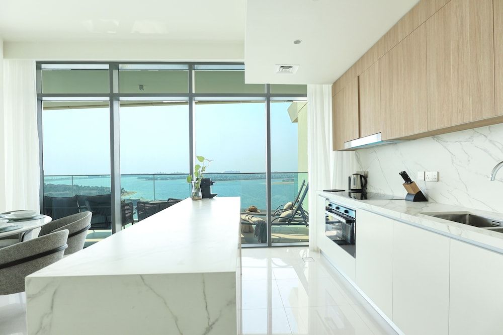 HiGuests - Beach Vista Tower 2 Deluxe Apartment 14