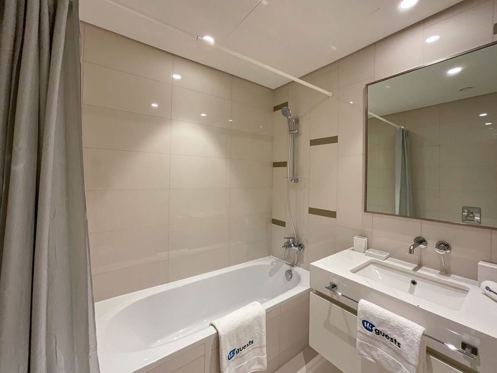 HiGuests - Beach Vista Tower 2 Deluxe Apartment 27