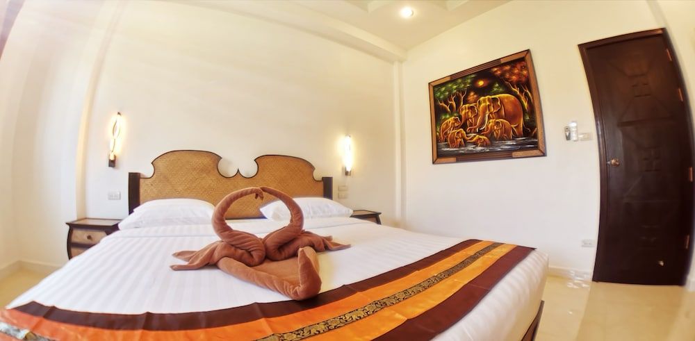 GOLDLAND Luxury Pool Villa Pattaya Walking Street 8 Bedrooms Luxury Villa 5