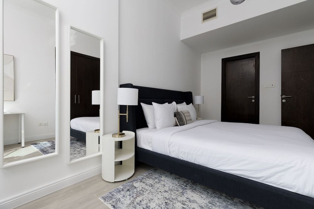 undefined Maison Privee - Modern Urban Retreat in the Heart of Dubai Marina 3