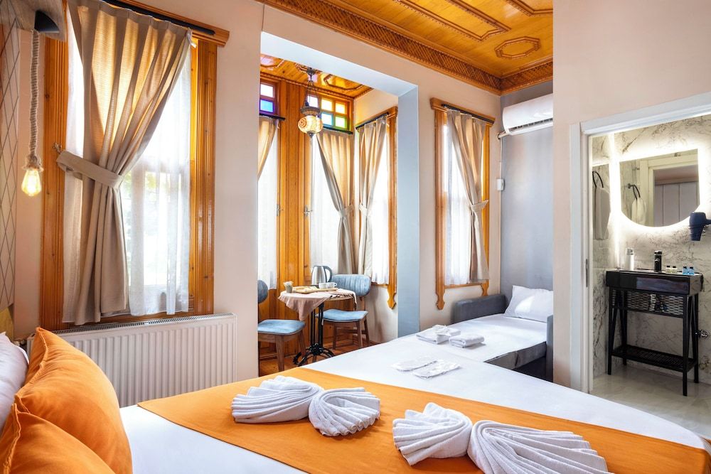 Astra Boutique Hotel Standard Triple Room 3