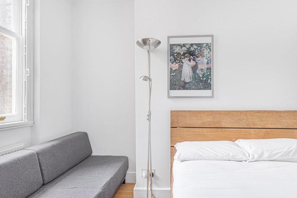 undefined Contemporary Flat in the Centre of Fitzrovia 6