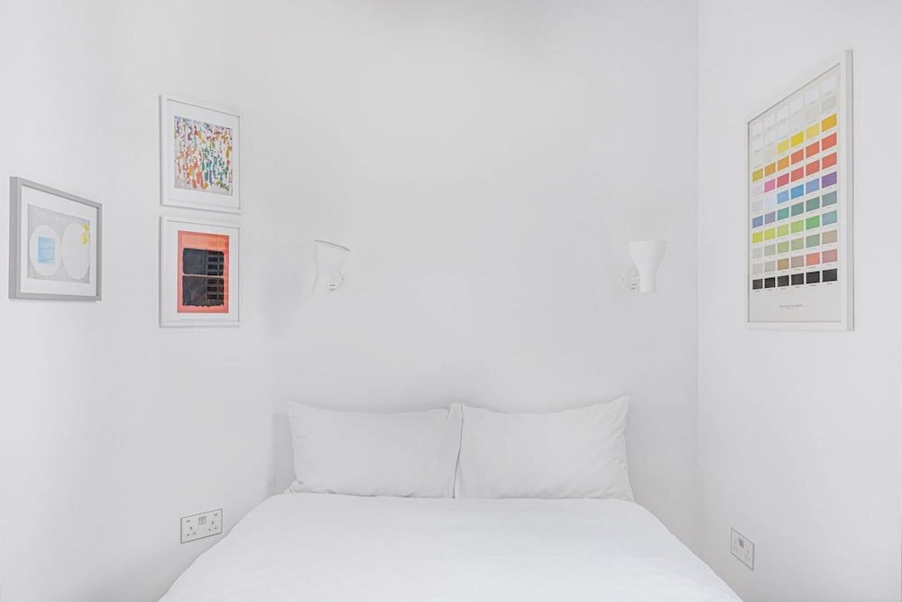 undefined Contemporary Flat in the Centre of Fitzrovia 8