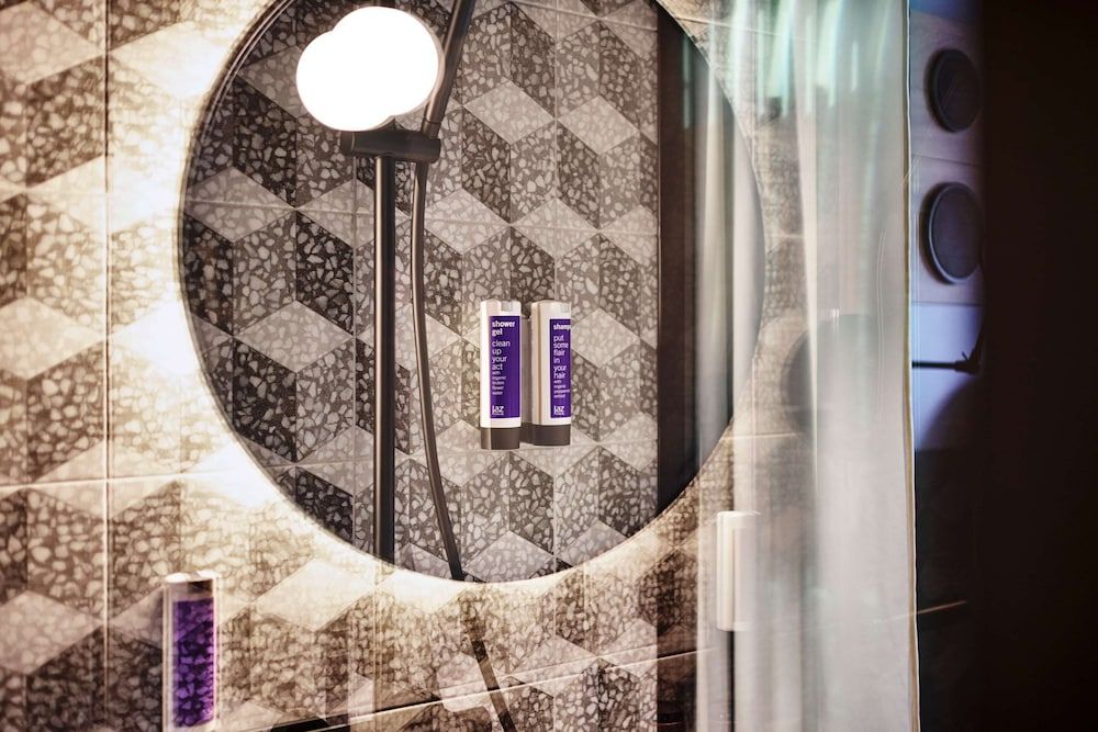 Jaz in the City Vienna Suite (Backbeat) 4