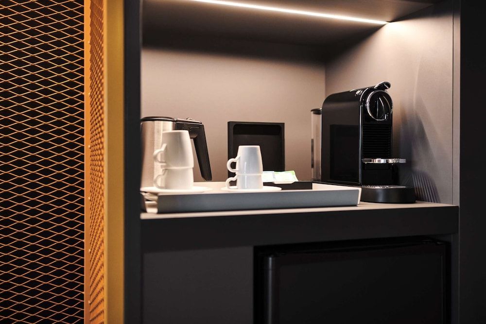 Jaz in the City Vienna Suite (Backbeat) 7