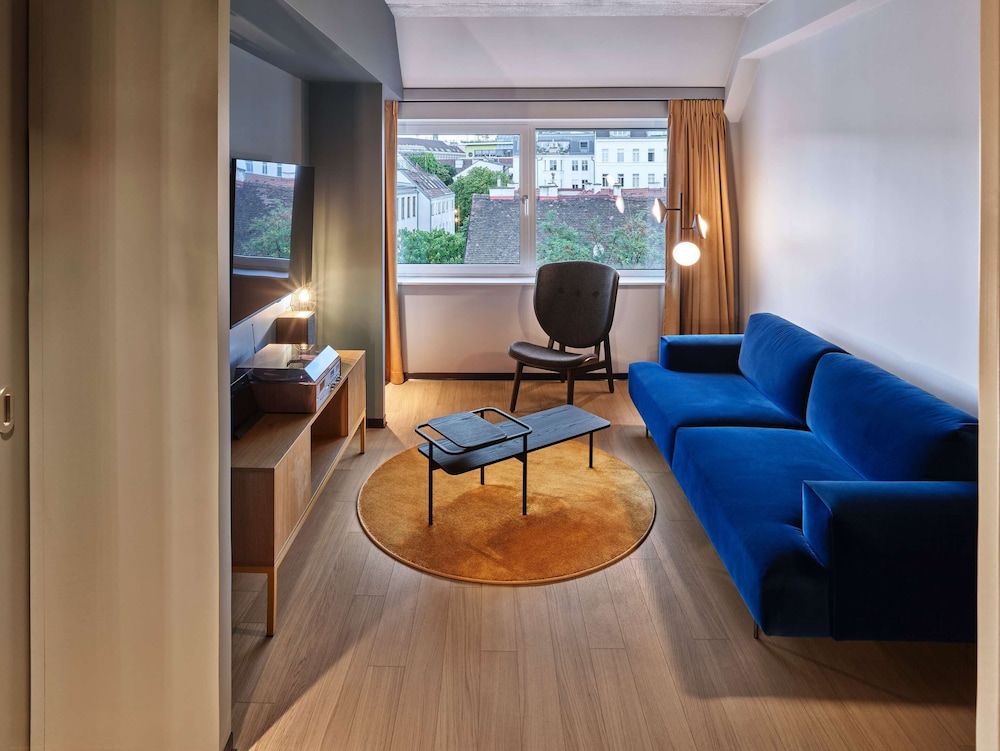 Jaz in the City Vienna Suite (Backbeat) 5