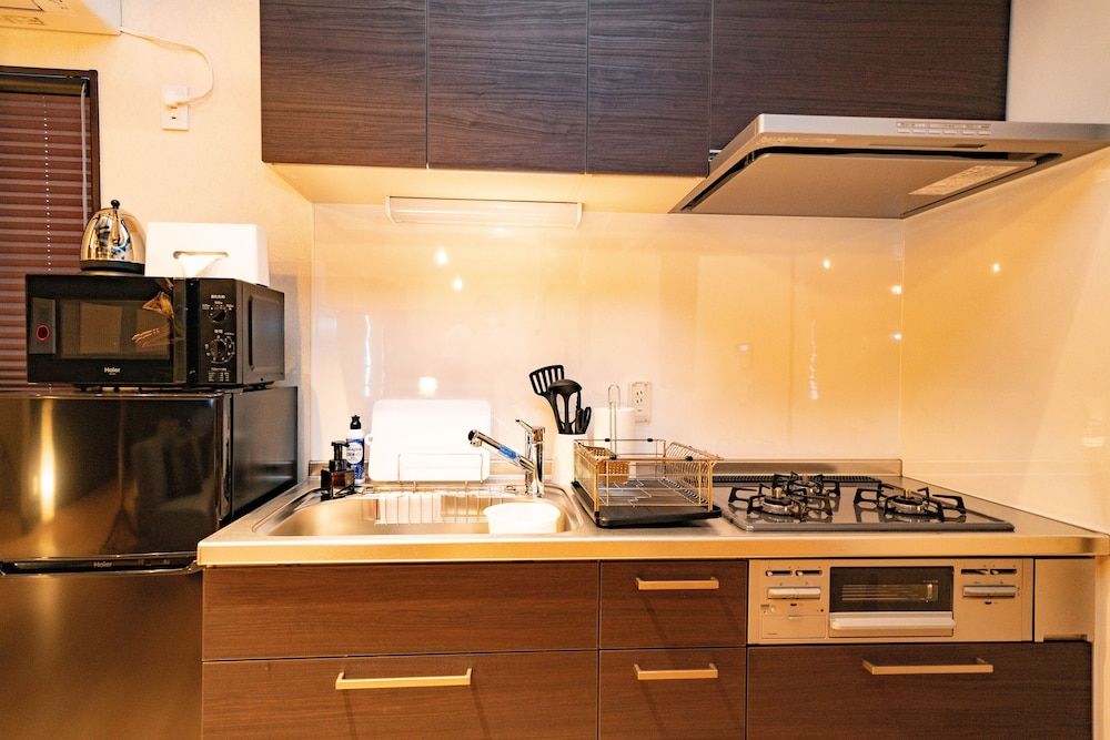 undefined East One 6