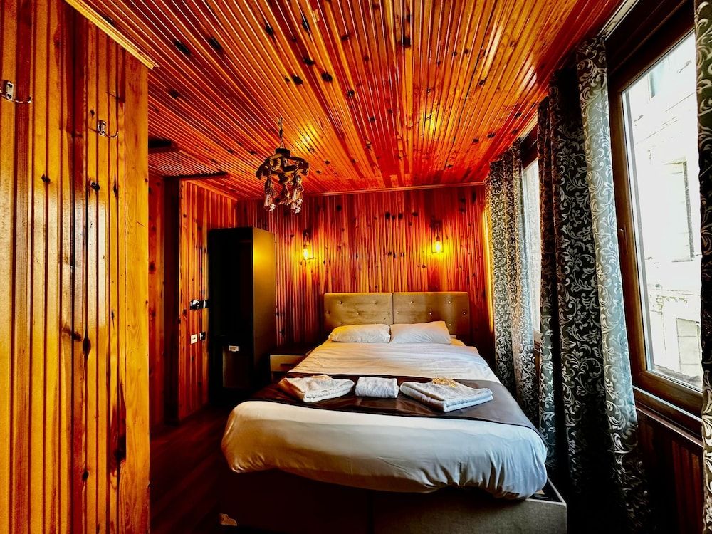 undefined Taksim Palace İstanbul Hotel 9