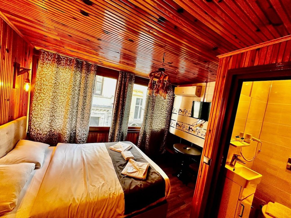 undefined Taksim Palace İstanbul Hotel 10