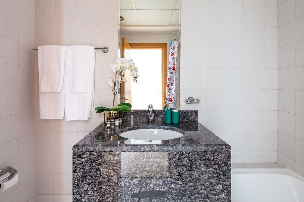 undefined Dazzling & Picturesque 1BR Apartment In Business Bay 9