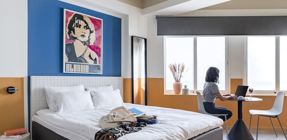 Bob W Chueca Quiet Chueca Design Studio 5