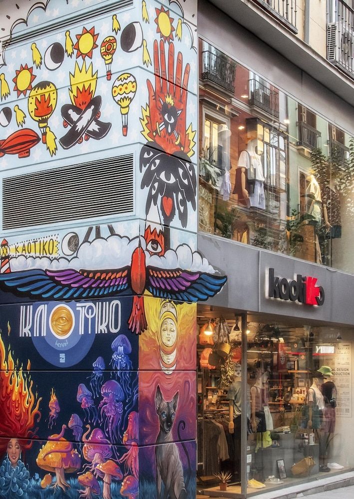 undefined Bob W Madrid Chueca 2