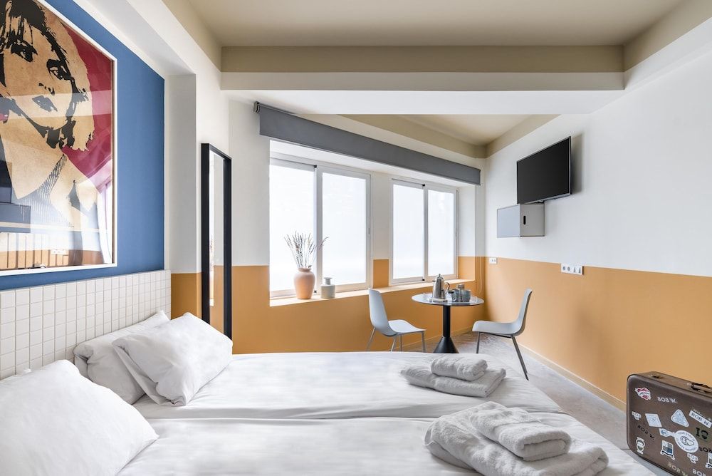 Bob W Chueca Quiet Chueca Design Studio 9